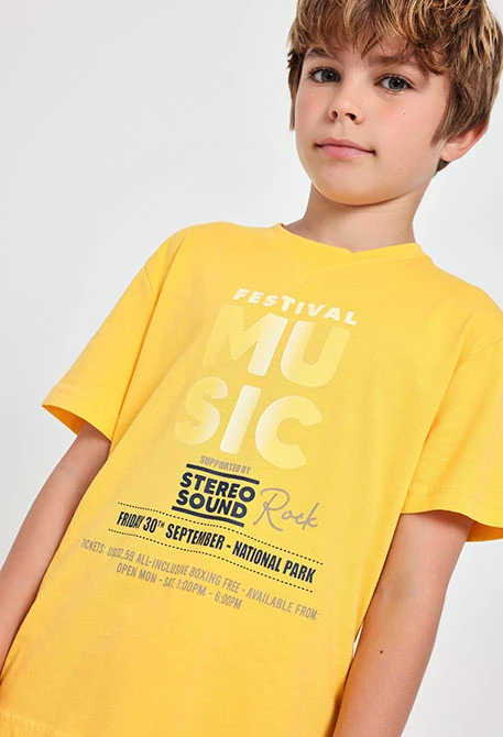Yellow knit T-shirt for boy