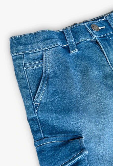 Bermuda cargo en denim pour garçon de couleur bleue