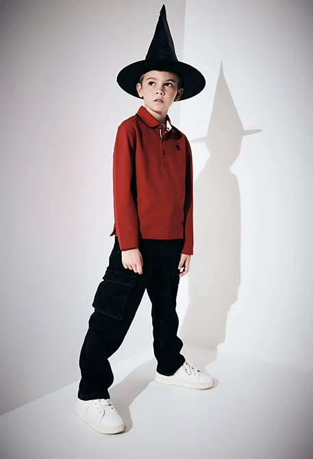 Schwarze Jungenjeans