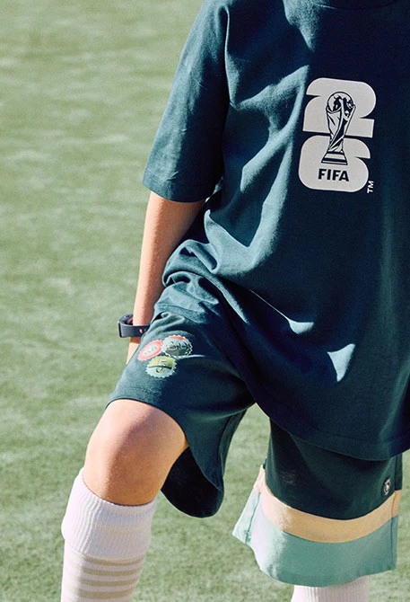 Bermudas punto azul marino