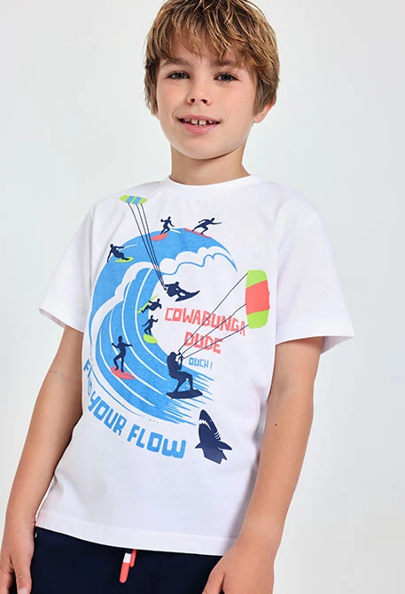Boys\' white knitted T-shirt
