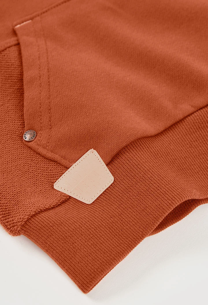 Baumwoll-Kapuzenpullover für Jungen in Braun.