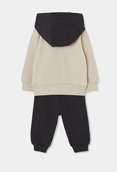 Conjunto felpa niño beige estampado montañas