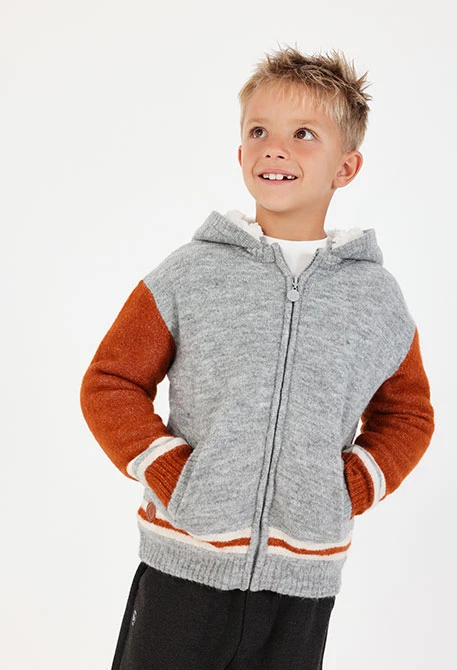 Chaqueta punto gris vigoré con capucha niño