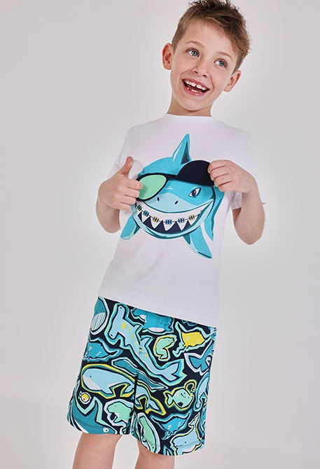 Kinder T-Shirt aus weißer Baumwolle mit Hai.