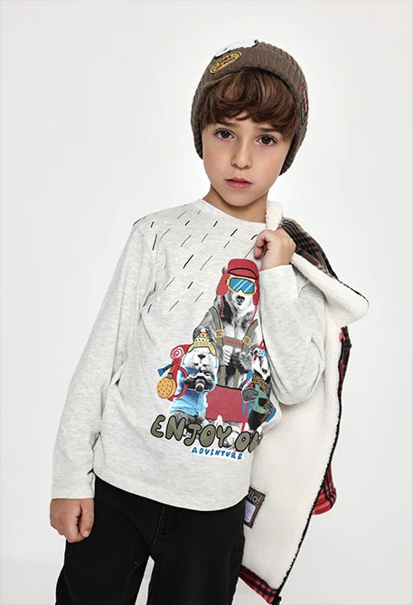 Baby boy cream knitted T-shirt with animal print