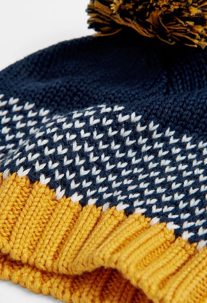 Gorro tricot jacquard para menino