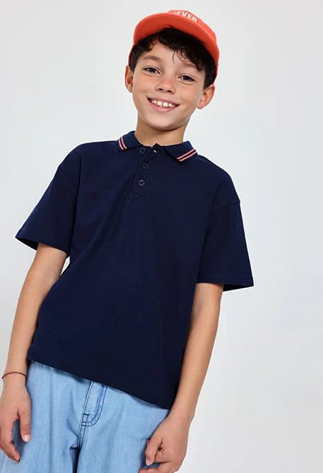 Polo de piqué para menino em azul-marinho