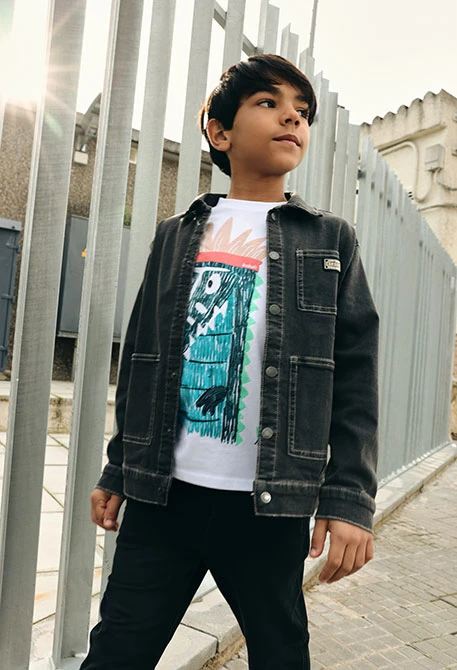 Jungenjacke aus grauem Denim