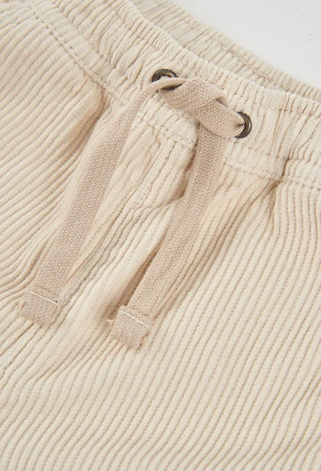 Pantalón pana niño beige con bolsillos