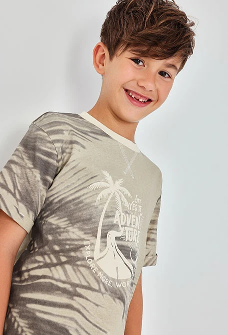 Boy?s t-shirt in raw cotton