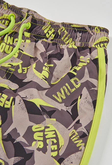 Badehose Kind aus recyceltem Stoff in Braun