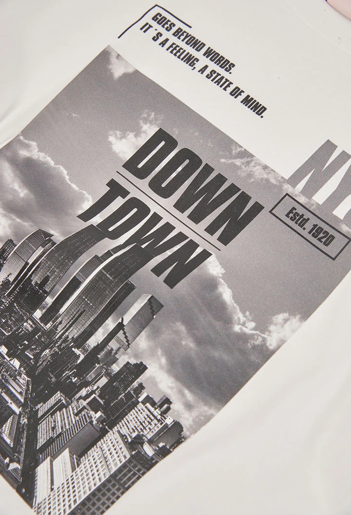 Weißes Strick-T-Shirt für Jungen mit NYC-Stadtdruck