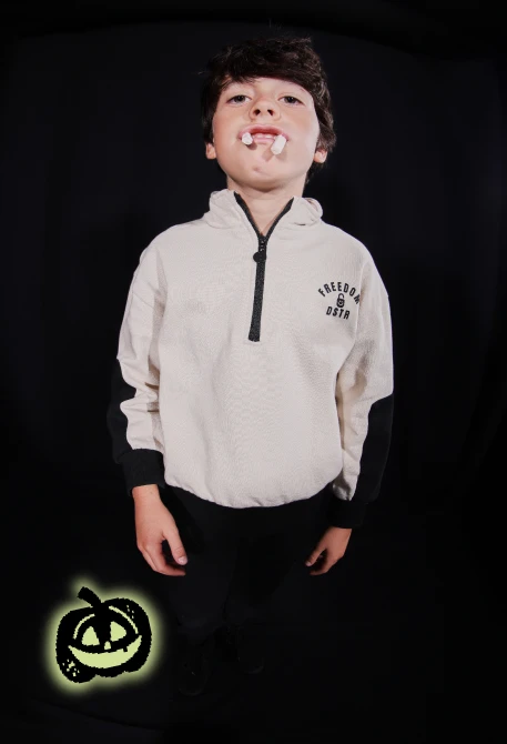 Completo in maglia bambino beige stampato Freedom