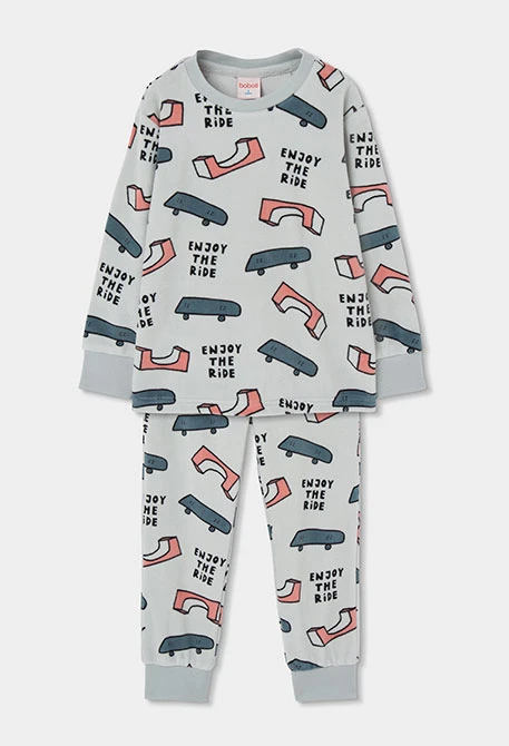 Pijama felpa niño gris estampado skate