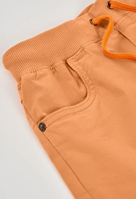 Orange Baumwollbermudas