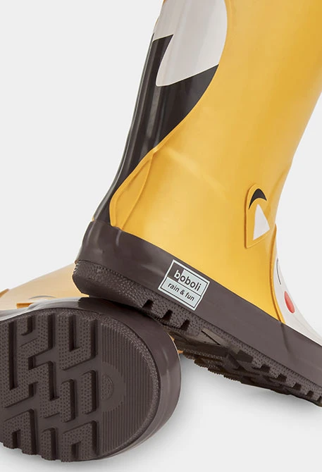 Yellow fox print boot