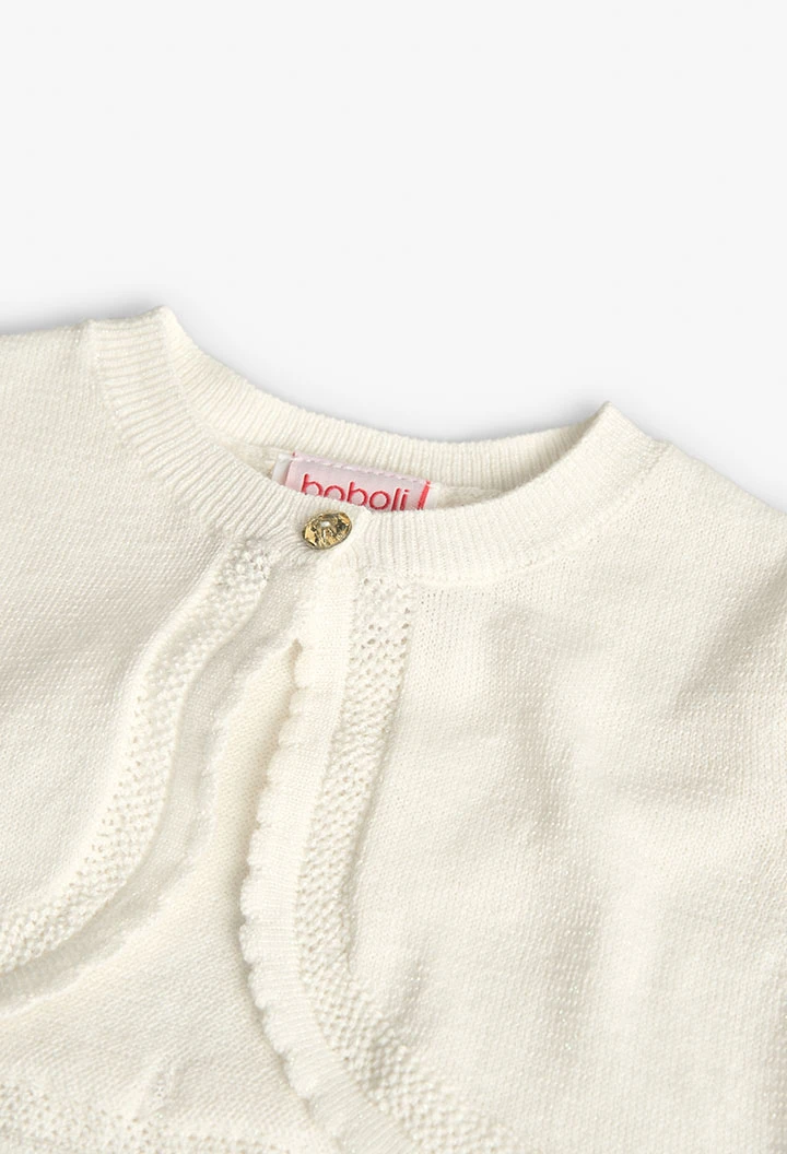 Bolero de tricotosa para bebé niña en blanco
