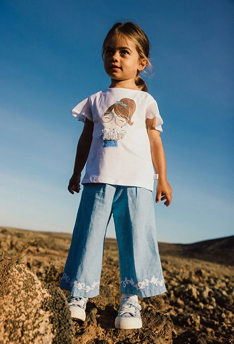 Pantalón de lino para bebé niña en color azul celeste