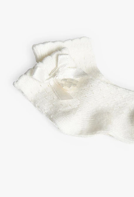 Pack aus Strick-Söckchen für Baby in Weiß