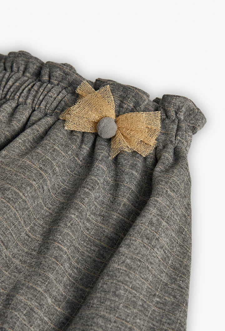 Grauer Strickrock mit Schleife