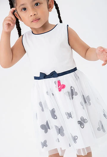 Satin-Kleid kombiniert, für Baby-Jungen, in Farbe Weiß
