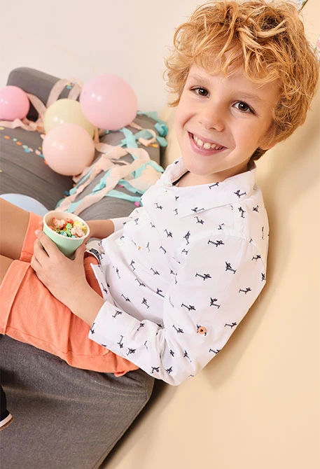 Baby boy linen shorts in coral colour