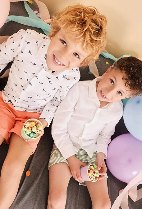 Camisa de popelín para bebé niño con estampado en color blanco