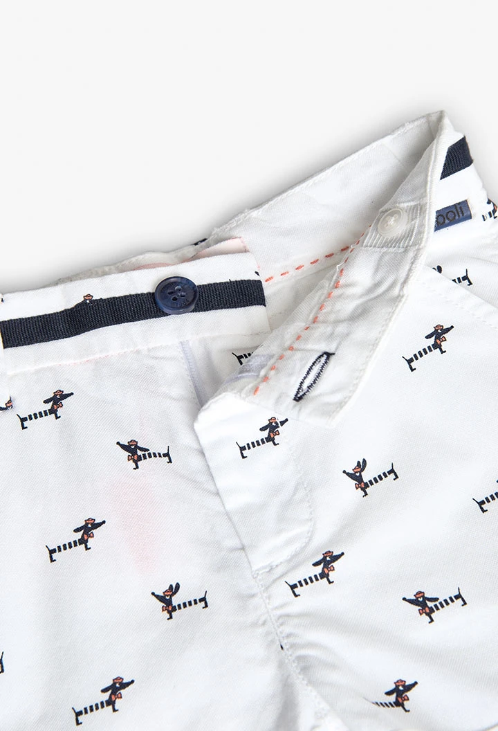 Oxford shorts for baby boy in white with animal print.