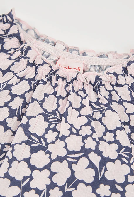 Girl?s flower print blouse