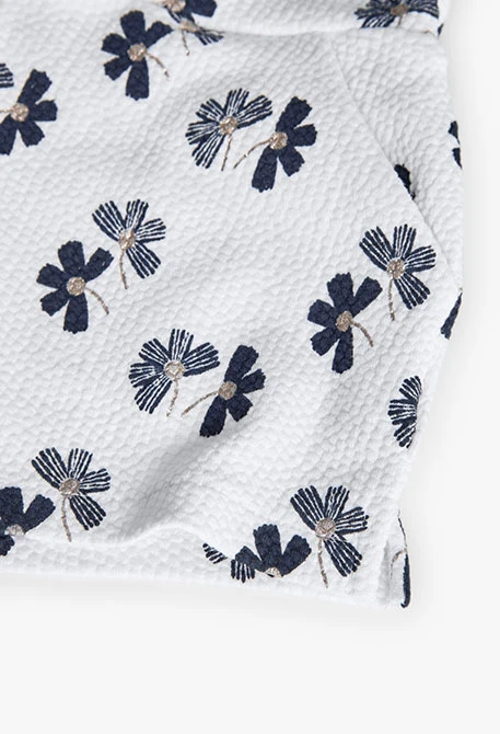 Calções de malha para menina com estampado de flores em branco e azul