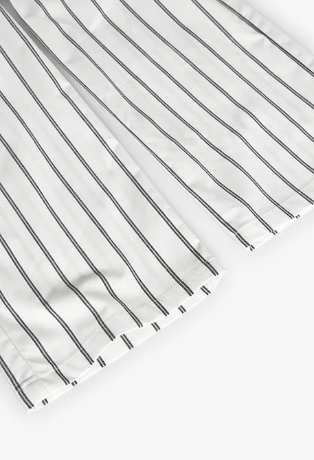Pantalon en maille pour fille rayé en blanc et noir