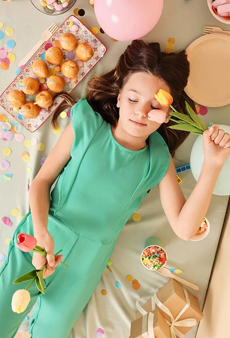 Tuta in crêpe per bambina di colore verde
