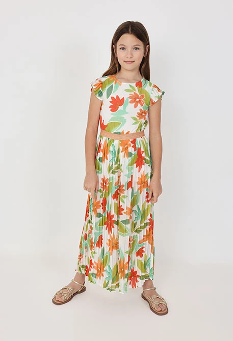 Plissierter Chiffon-Overall für Mädchen mit Blumendesign in Rosa und Grün.