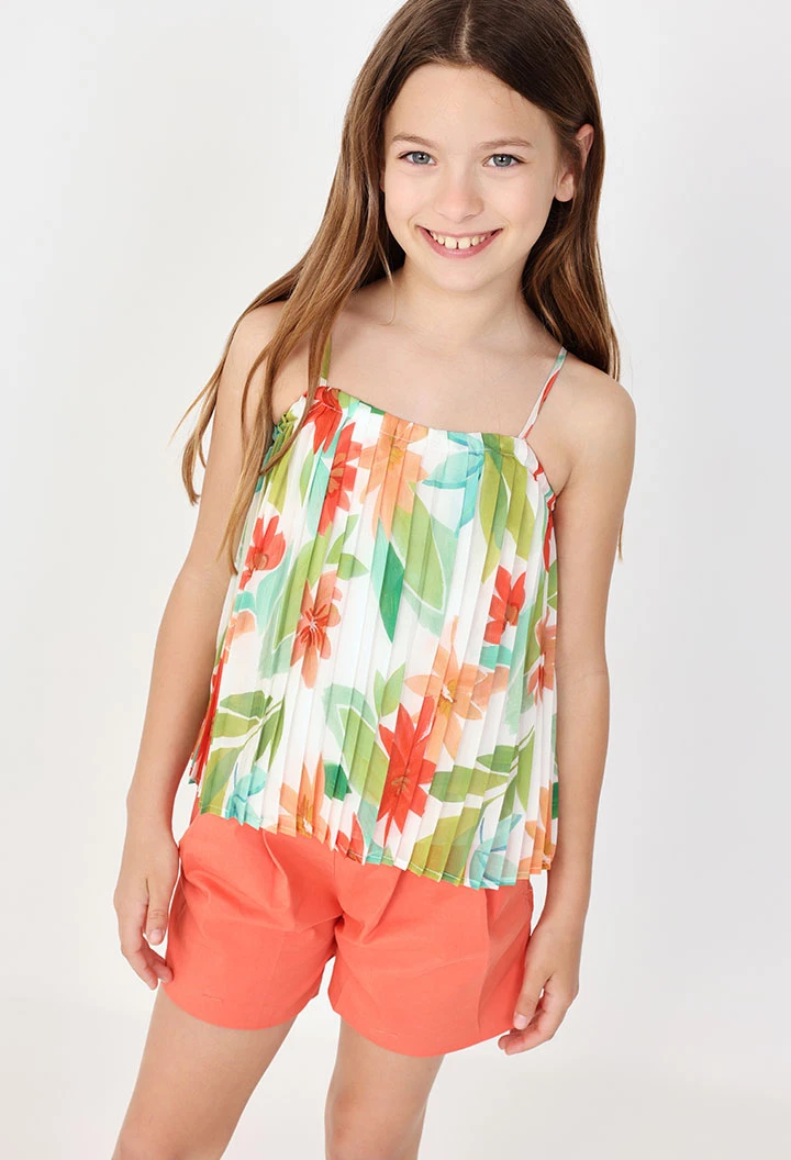 Shorts di raso da bambina di colore rosso