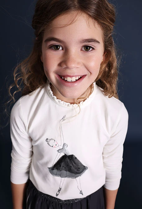 Camiseta niña de punto en blanco