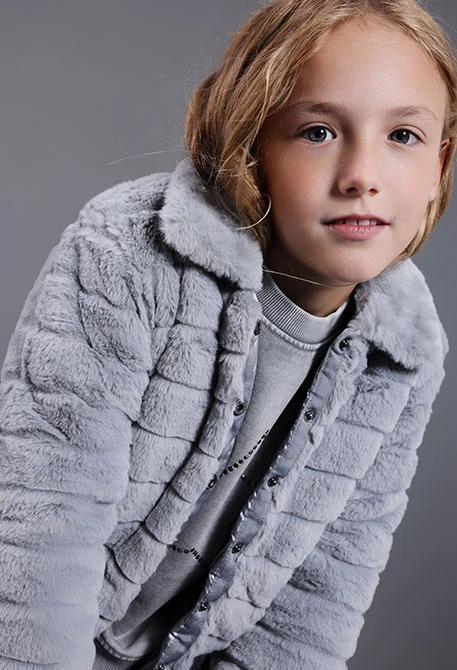 Girl´s grey fleece coat