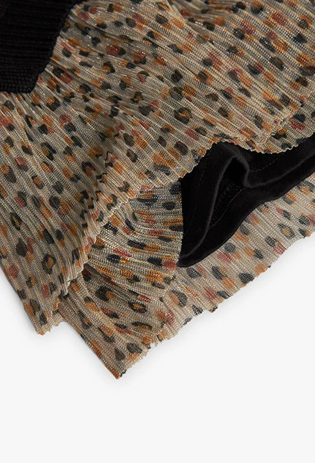 Schwarzes Blumenkleid