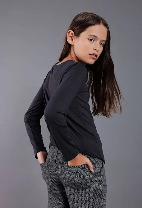 Camisola de menina em malha cinza