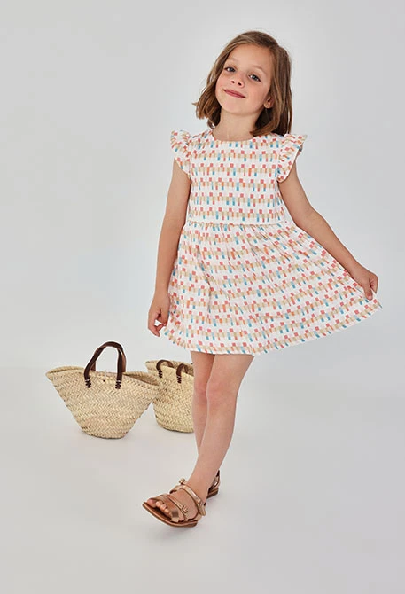 Kleid mit Bortenmuster