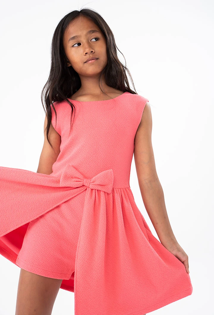 Girl\'s embossed knit dress in coral