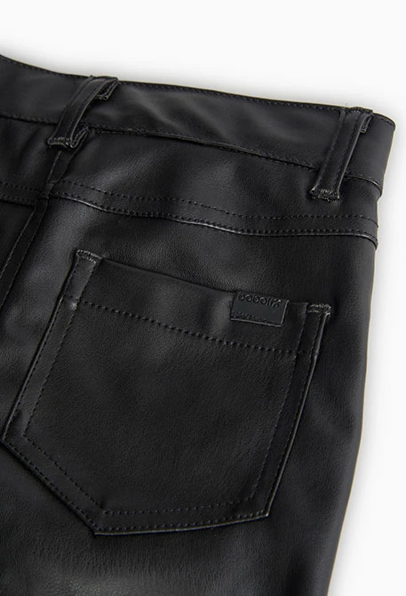 Pantalón de polipiel para niña en negro