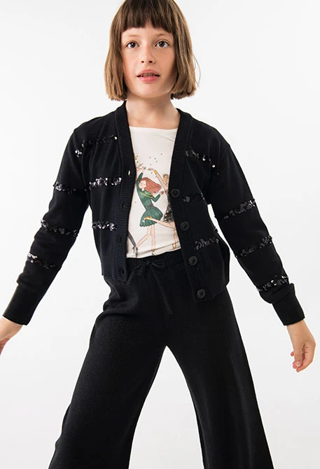 Chaqueta de tricotosa de niña en negro