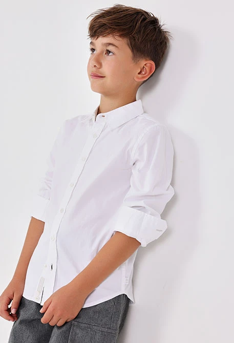 Camisa oxford para niño de manga larga en blanco