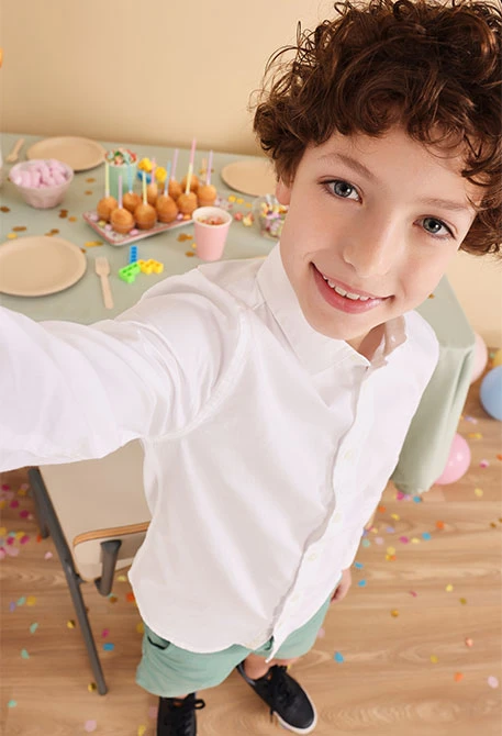 Boy's long sleeved oxford shirt in white