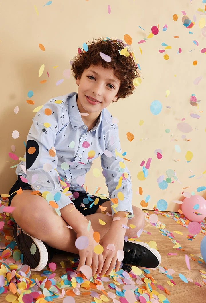 Fil-à-fil shirt for boys with a light blue print