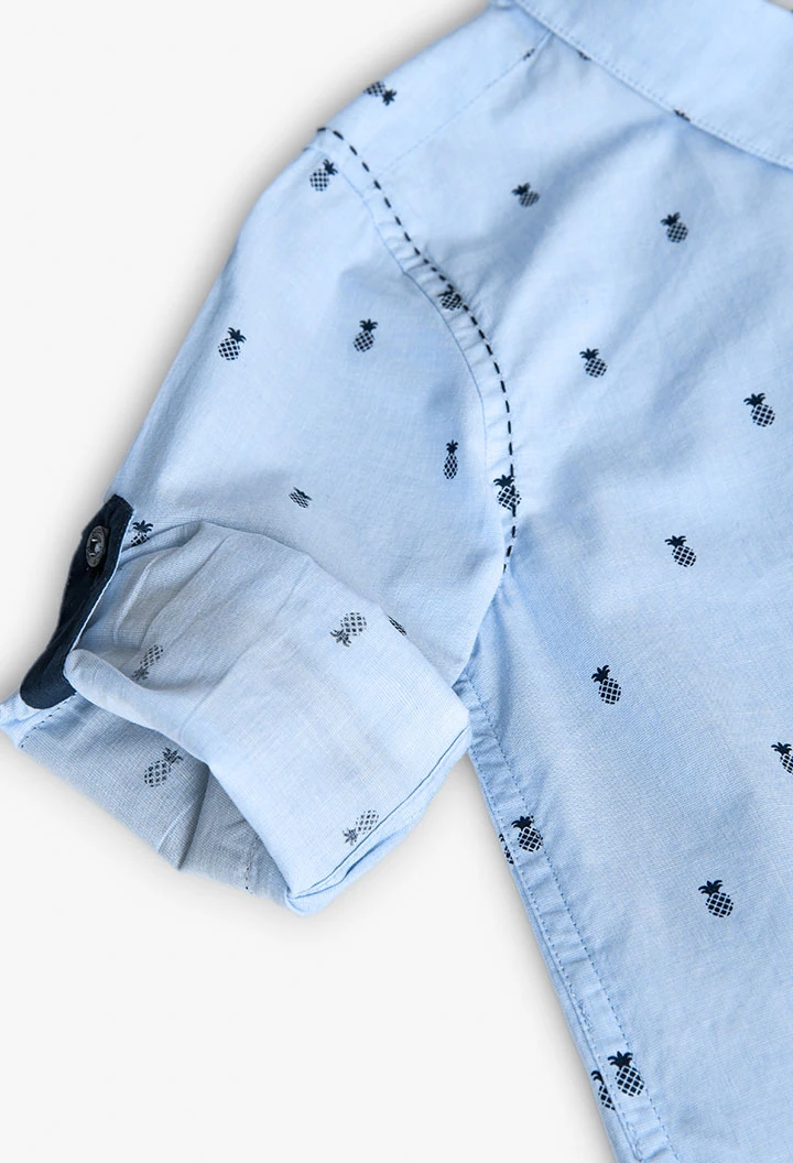 Camisa de fil a fil para criança com estampado em azul-claro