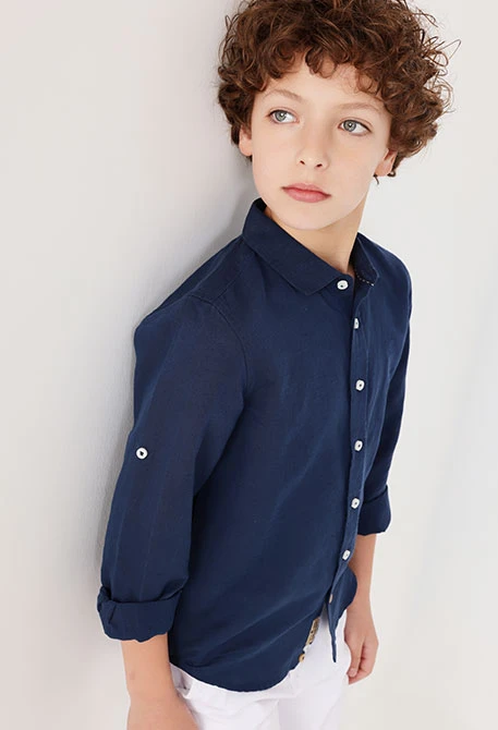 Boy\'s long-sleeved navy blue linen shirt