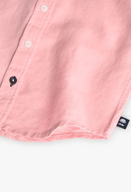 Chemise en lin pour garçon de couleur rose à manches longues.