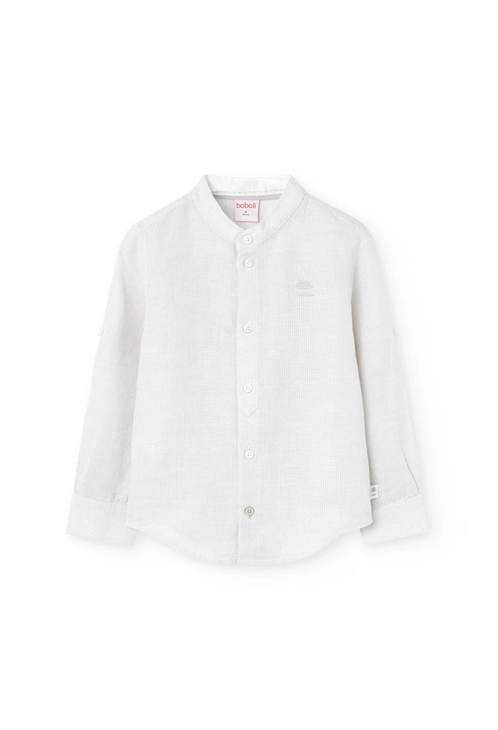 Chemise en lin pour enfant de couleur blanche.
